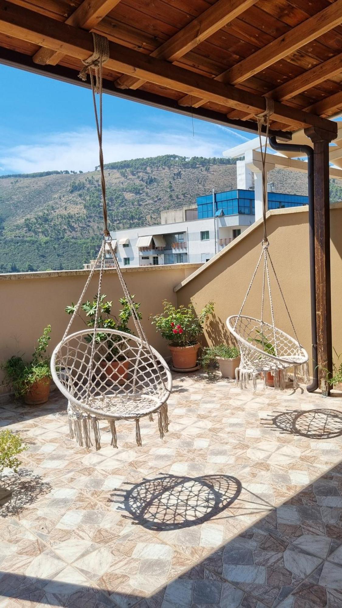 Luis Penthouse Apartament Berat